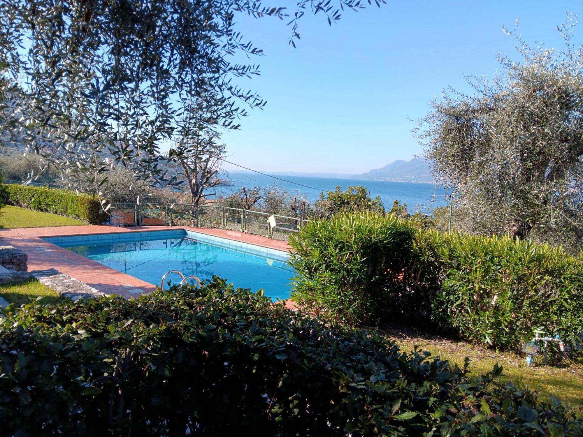 Appartamenti Albatros Brenzone sul Garda Exterior foto